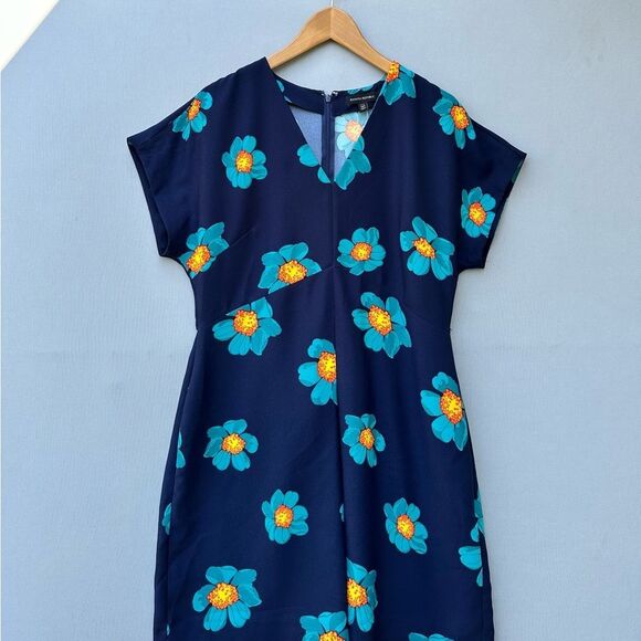 🎉5 for $45🎉 Banana Republic Dress Floral Print Size 12P - Picture 2 of 11